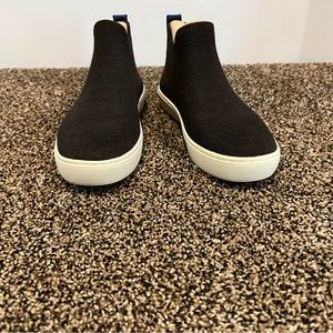 Brown Rothys 7.5 Chelsea’s